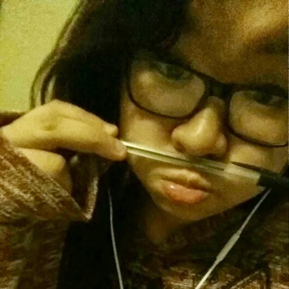 Meet your Posher, Lyly - Picture 1 of 1